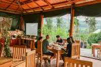 RUBALIKA SAFARI LODGE AND FARM - bar