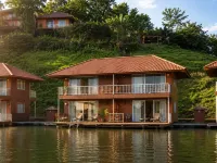 Phupai Lake Resort - غرفة مطلة على الجبل