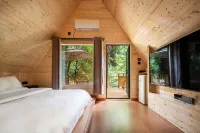 Tireless Forest Hiking Chill Private Hot Spring Homestay - Mountain view