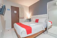 RedDoorz Plus near Asia Afrika 3 - Pensions