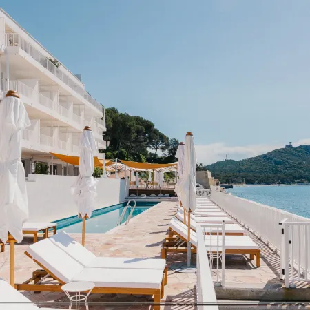 Les Roches Rouges, a Beaumier Hotel
