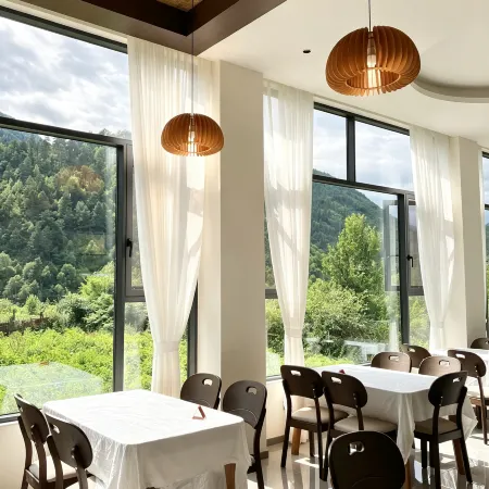 ShanHe Riverside Lodge