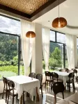 ShanHe Riverside Lodge - Airport Shuttle