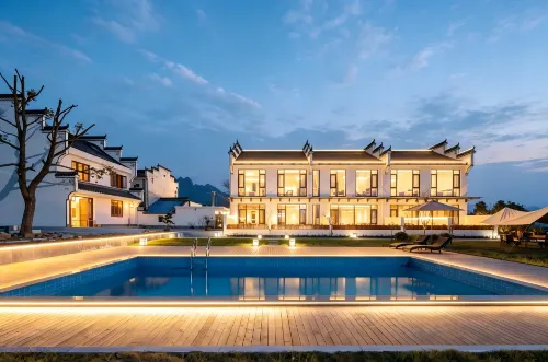 Floral Lux Hotel·Jiuhuashan Suli Zhuyunxuan Homestay - navetta aeroportuale