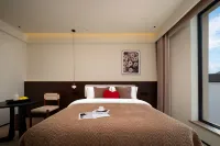Luxman SEMAN · Cloud Horizon Infinity Pool Panoramic Designer Homestay - balcony