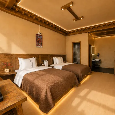 Gya · Vision of Snow Seal | Zang Culture Heritage Hotel (Dukezong Old Town) Hotels near Jiantang Town