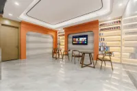 Orange E-Sports Hotel (Sihai Plaza) - 駐車場