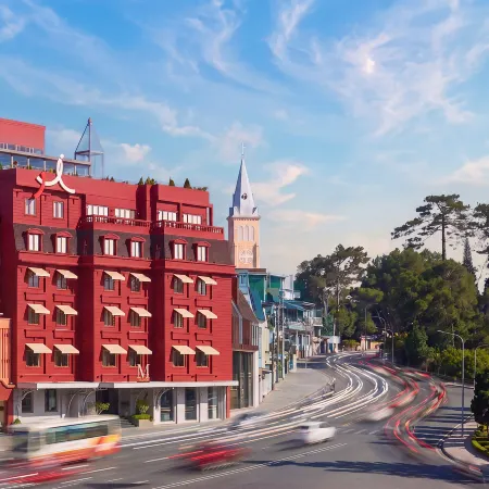 M Village Premier Hotel Xuan Huong Lakeside, a brand of Modern Village Lifestyle