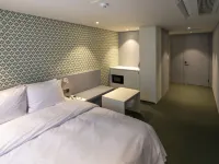 Gray Hotel Yongin 高镇附近的飯店