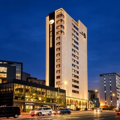 Hotel the Designers Hongdae Hotels near Mecenatpolis Mall