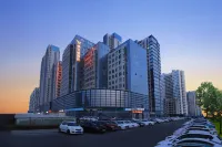 Vienna Hotel (Linyi International Airport Wuyue Plaza)