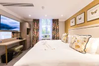 Byron Hotel Hotels in Bayswater
