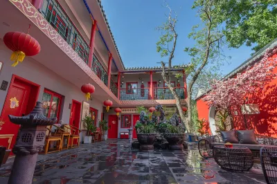 Rong Hotel Hotel dekat Yinding Bridge