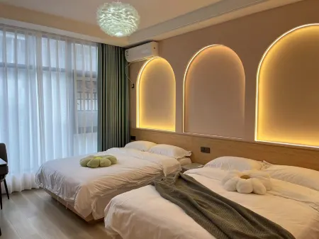 Linyun Shanju Inn Отели рядом с достопримечательностью «Yangtianhu Grassland»