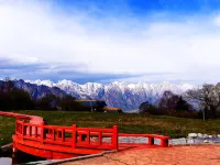 Zhouqu Laga Cloud Mountain Hotel