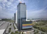 Courtyard by Marriott Setia Alam Hotels near UOA Business Park Property Gallery