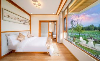 Shui Zhi Pan Lake View Inn