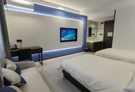 Fengqing Fuxin Express Hotel Отели рядом с достопримечательностью «Fengqing Dianhong First Village Scenic Area»