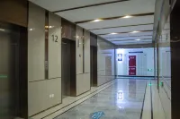 Tuman Jiuqi Hotel (Leshan High-speed Railway Station Wanda Plaza)