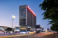 Vienna International Hotel (Chongqing Yuanyang Ditiezhan Garden Expo) Hotels in Chongqing