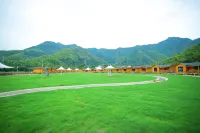 Green River Resort Hotels near Scenic Area of Yueliangwan