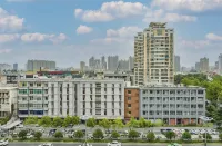 Homeinn Plus Hotel (Hefei Huaihe Road Pedestrian Street) Hotels in Luyang District