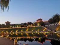 Ancient City Wall Side · Shuman Hotel (Xi'an Bell and Drum Tower Andingmen Subway Station Branch) Hotels near Lianhu