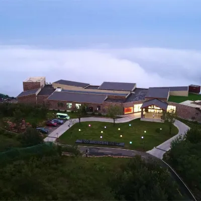 Mount Fuxi  Cliff Hotel Hotels near Fengquan Lake Scenic Area