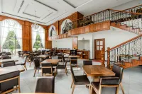 โรงแรม Sea Breeze และวิลล่า