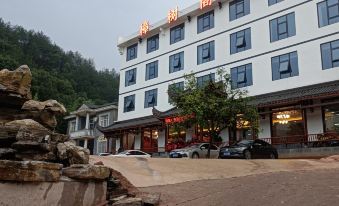 Zhangshuge Pavilion Resort