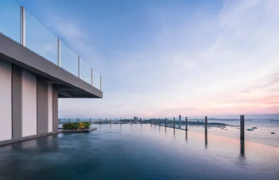 Pattaya the Base Four-Bedroom Top Floor Infinity Pool