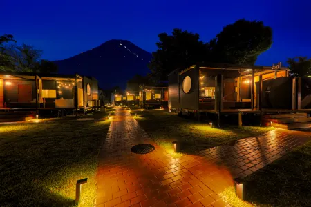 Piilo asobi＆stay Отели рядом с достопримечательностью «Yamanakako Onsen Benifuji no Yu hot spring»