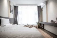 Lane to Homestay - شرفة