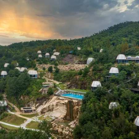 Guangde Shengjing Boya Luxury Tent Homestay