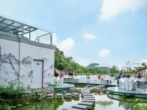 무산잉쉐·룽둥 온천 리조트 빌라（두장옌 칭청산）