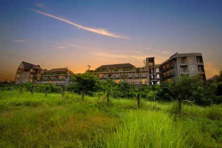 FRii Bali Echo Beach Отели рядом с достопримечательностью «Echo Beach»