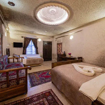 Safran Cave Hotel