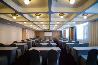 LanOuShangPin Hotel (Huai'an Lianshui Gaogou Town Renjie Banquet Center) Hotels in Lianshui