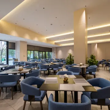 Bo Shi Hotel (Wuhan International Expo Center North Subway Station)