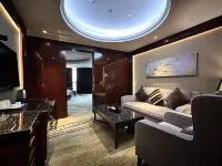 Yiyang Dolton International Grand Hotel - balcony