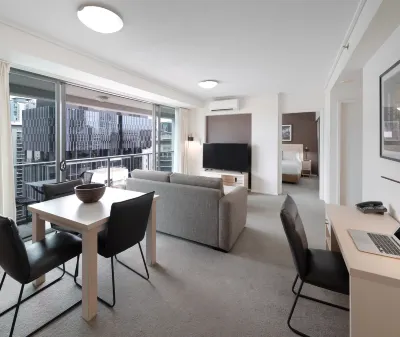 Oaks Brisbane on Felix Suites Hôtels à proximité de l'Aéroport international de Brisbane