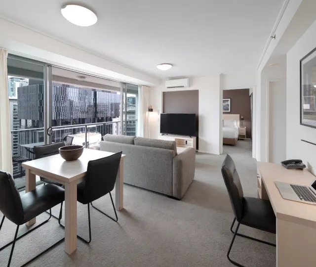Oaks Brisbane on Felix Suites
