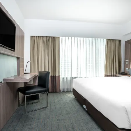 Hilton Garden Inn Bangkok Silom Отели рядом с достопримечательностью «Станция надземного метро Siam»