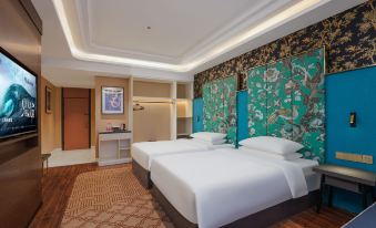 Jinjiang Metropolo Hotel (Korla Peacock River Loulan Never-Night City)