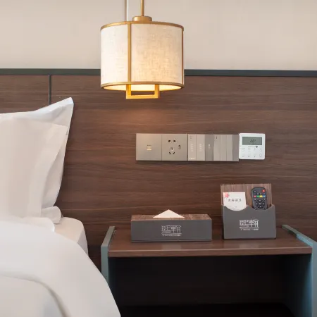 Xihan Hotel (Jianshui Ancient City Small Train Store) Отели в г. Цзяньшуй