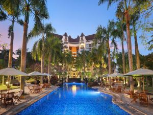 Grand Tropic Suites Hotel Surabaya