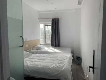 Daqing Youyi Hotel Отели рядом с достопримечательностью «Longfeng Wetland»