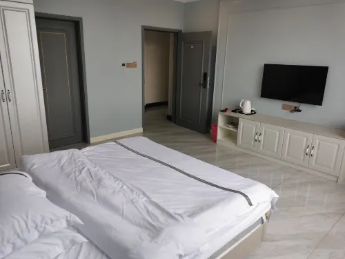 Luoding Jufu Hotel