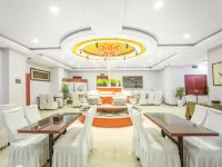 Feitian Holiday Hotel (Zhangye West High-speed Railway Station Bell and Drum Tower) Hotels in Zhangye