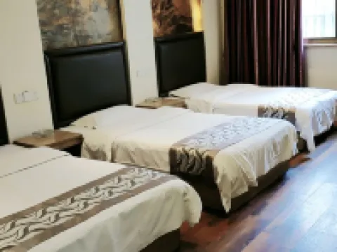 Holiday Theme Hotel Rome, Fengqiu Hotels in Fengqiu